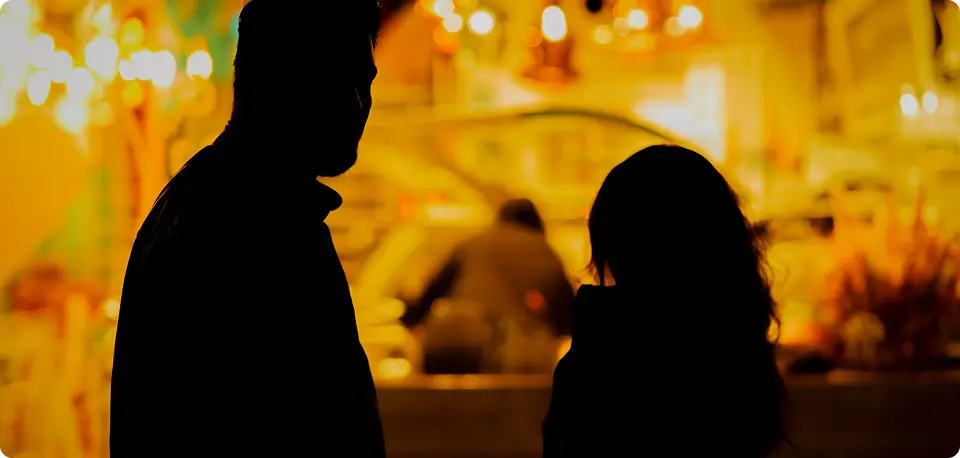 Dating Scam Warning Signs: 15 Red Flags You Should Never Ignore